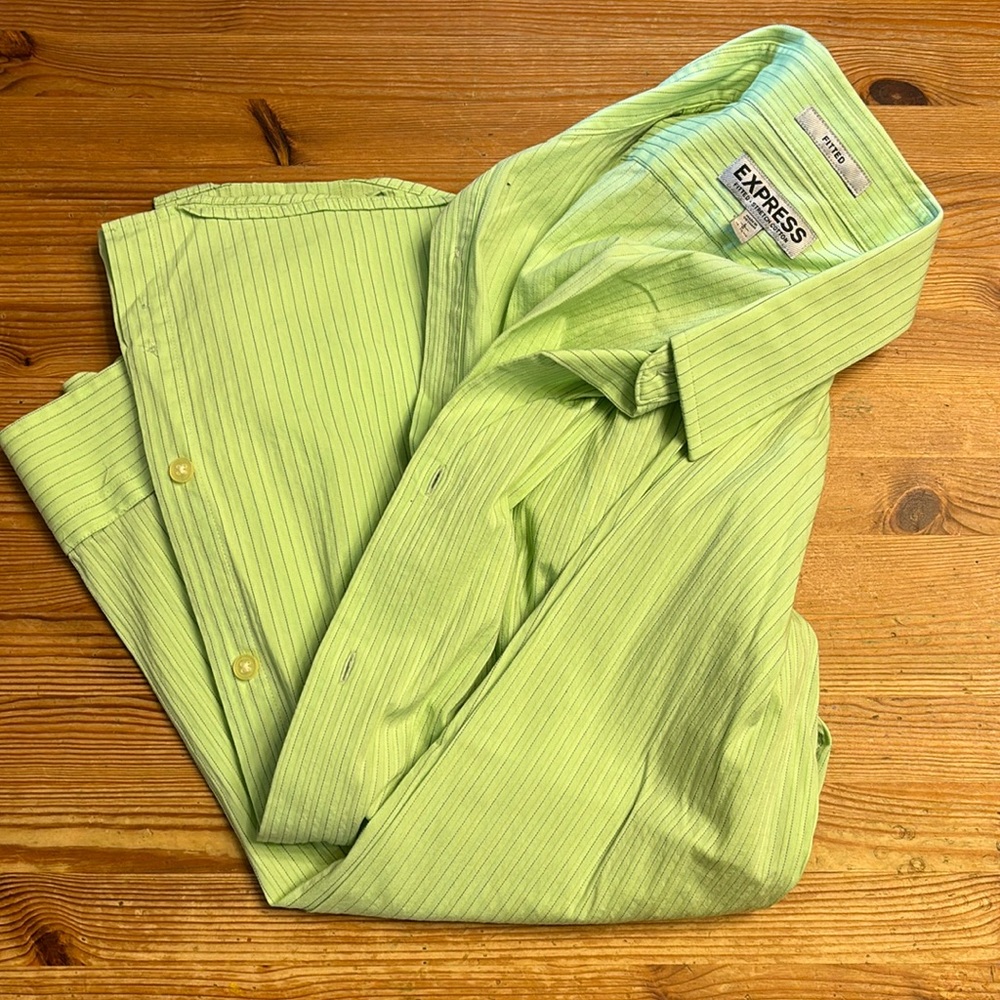 Express Fitted Button-Down Shirt